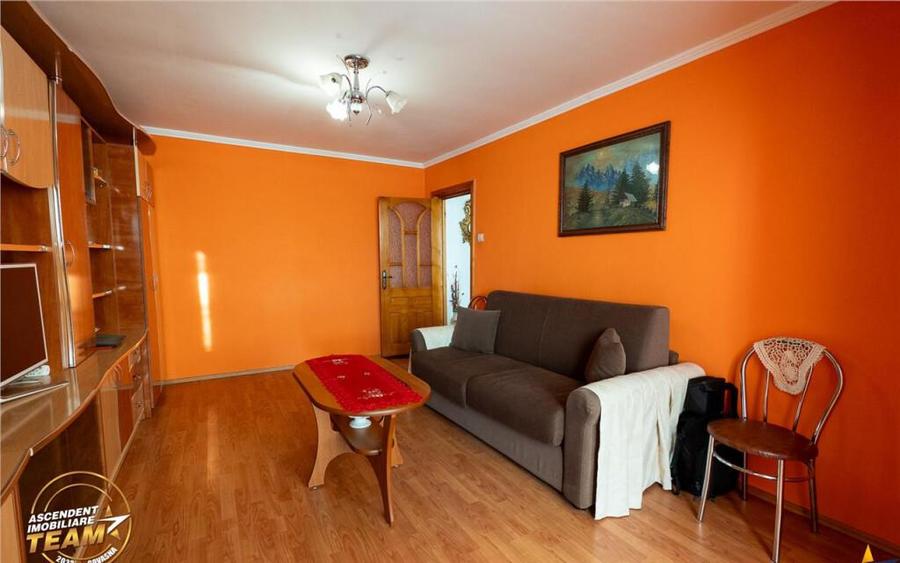 FILM!Apartament 2 camere,decomandat, mobilat,echipat,ariere - 1