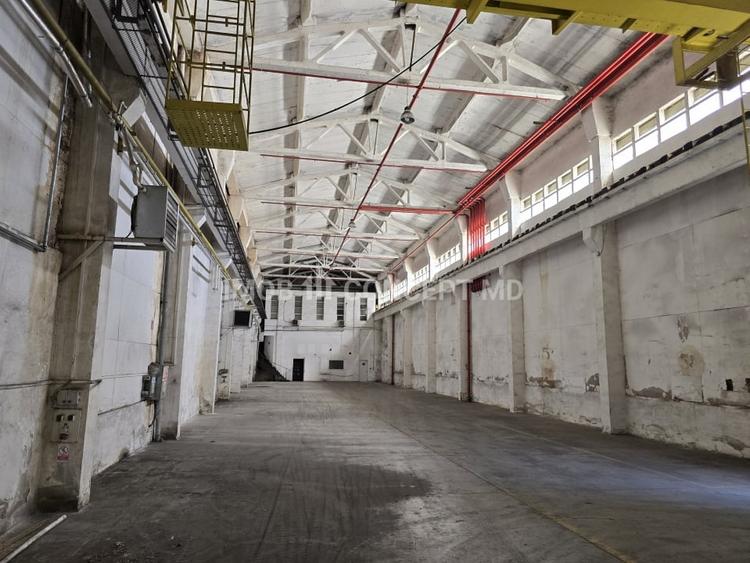 Inchiriere  Hala industriala 2500 mp, birouri 400 mp, teren 6477mp zona Xenia - 2