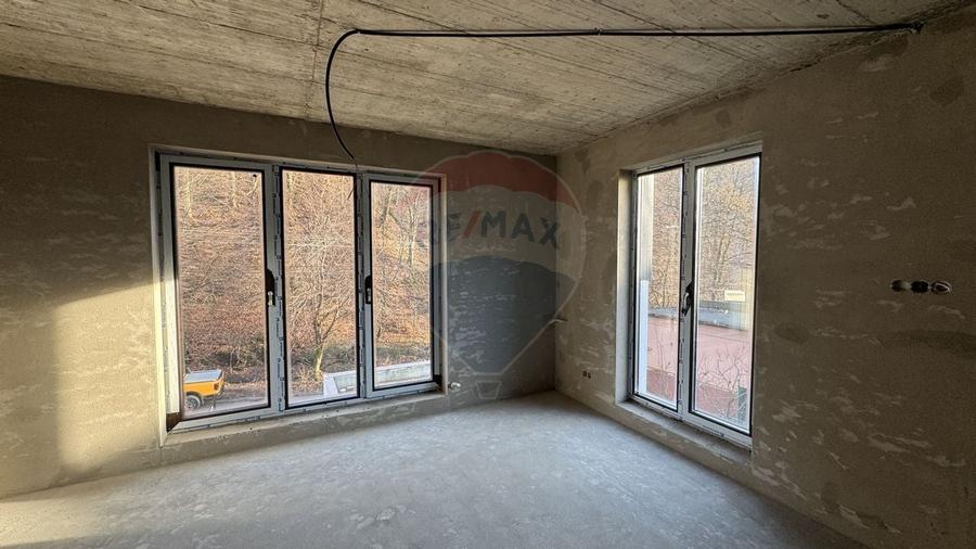 Casa noua de vanzare in zona Parcul Mare (Regina Maria)-semifinisata - 21