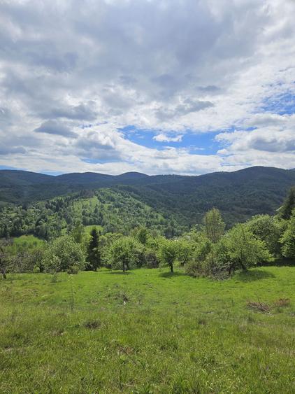 Teren intr-o zona unica, spectaculoasa - 2