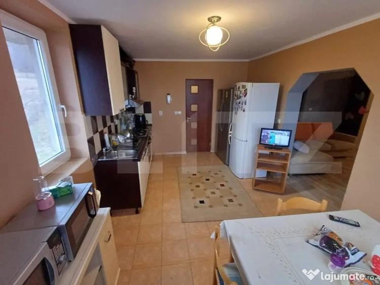 Casă cu 6 camere cu Teren 950 Mp în Central