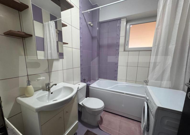 Garsoniera de inchiriat, centrala termica, AC, 1 Mai, zona S - 5