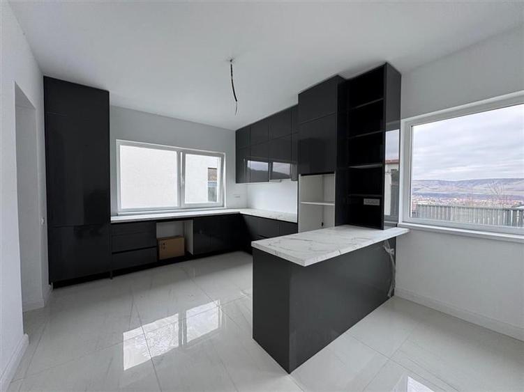 Casa Individuala,Finisata,situata in Floresti ! - 7