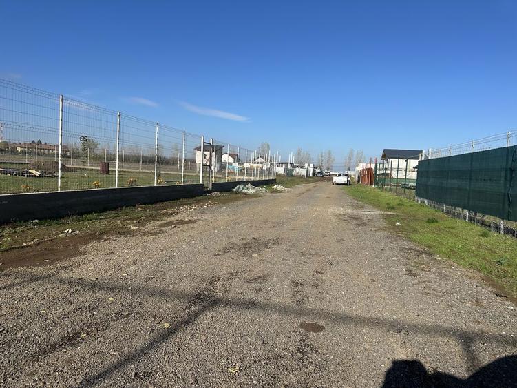 Teren de vanzare, cartier nou - 7