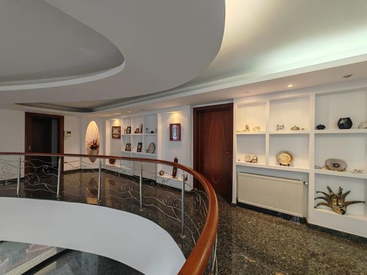 Inchiriere vila spatioasa Iancu Nicolae - piscina, util 800 mp, teren 1.600 mp - 19