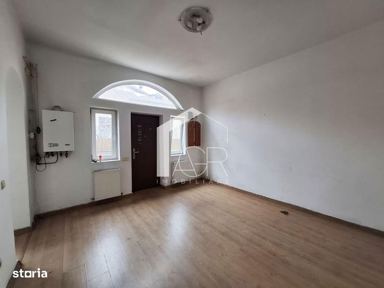 Casa cu 4 camere, zona Central - 3