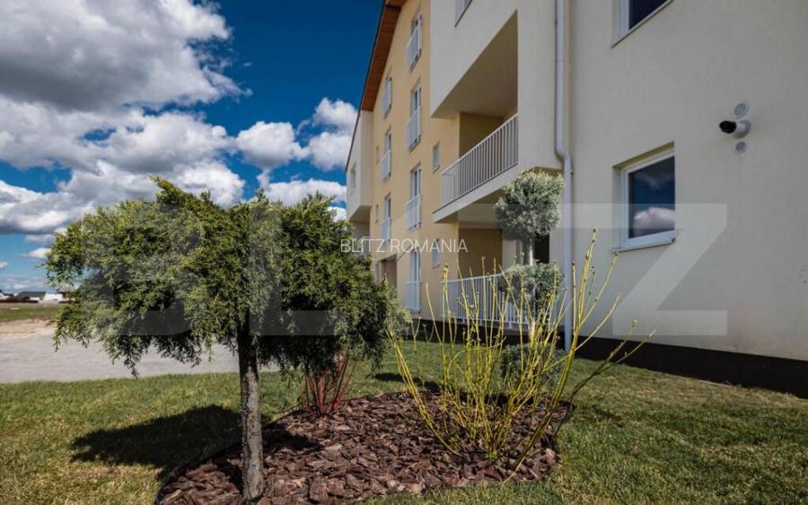 Apartament 3 camere, bloc tip vila P + 2, Sanpetru