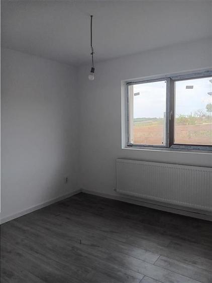 Barnova CASA PARTER su 101mp 4cam 2 bai 450mp teren toate utilitatile la gata - 6