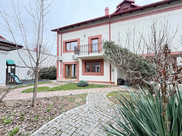 Vila de inchiriat Gherghitei | 7-8 camere | curte mare | acces rapid A3 - 1