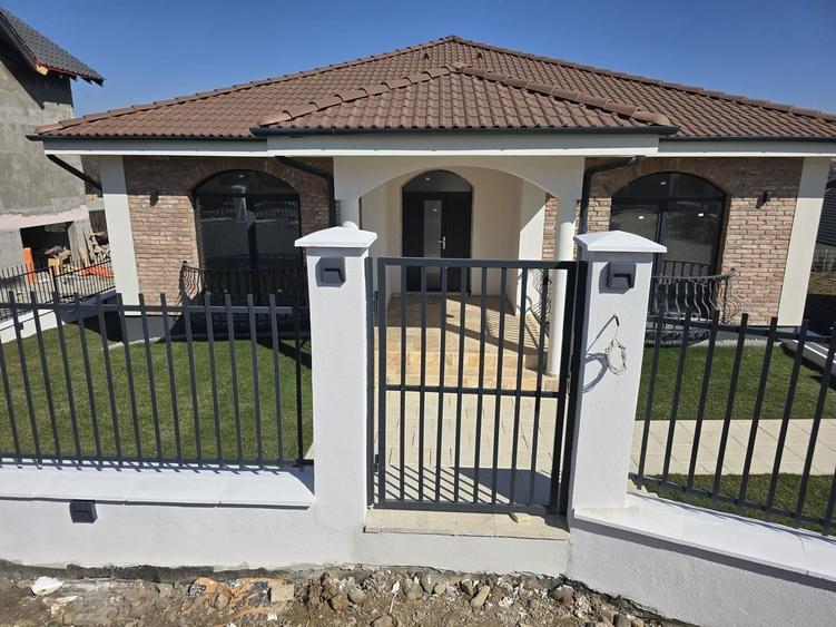 Casa la cheie 4 camere,garaj 60mp.,500mp teren,0%comision - 2