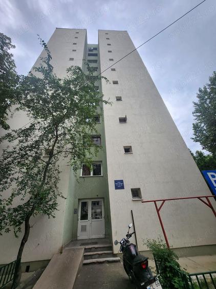 Apartament 3 camere Spital Pantelimon - direct proprietar - 1