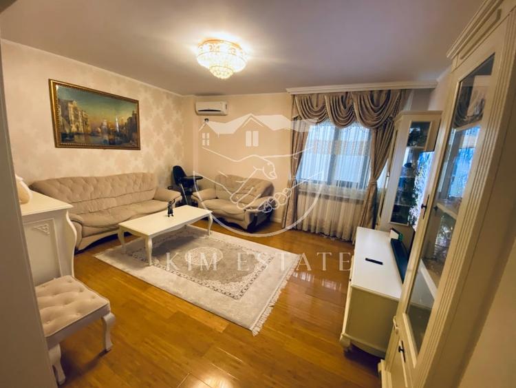 De vanzare apartament 3 camere Faleza Nord - 2