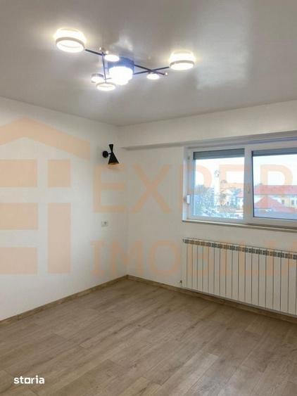 Apartament cu 2 camere decomandat în Casa de Cultură