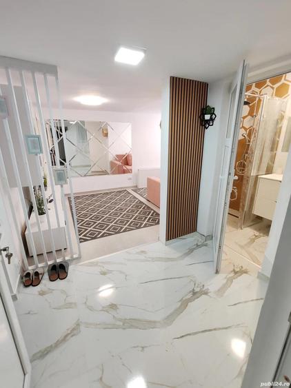 Inchiriez casa renovata cu curte in zona ALUNIS - 1