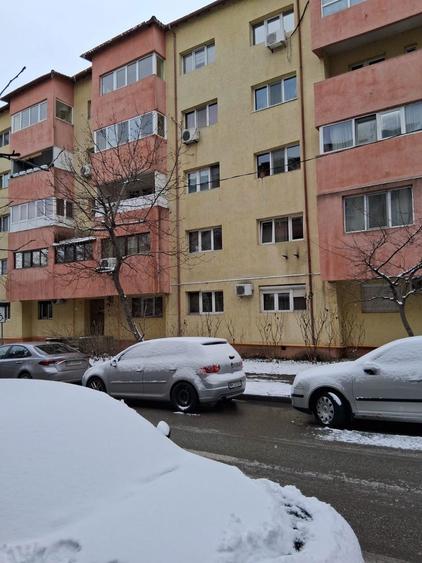 Vand apartament cu 2 camere, decomandat in Alunisul Nou - 9