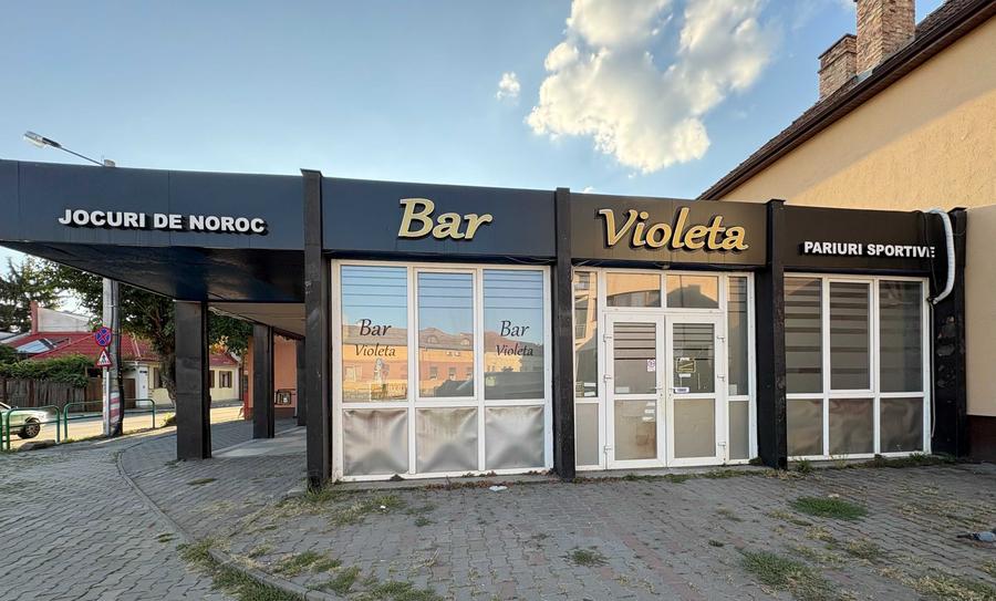 Spațiu comercial, de 100 mp, în Central