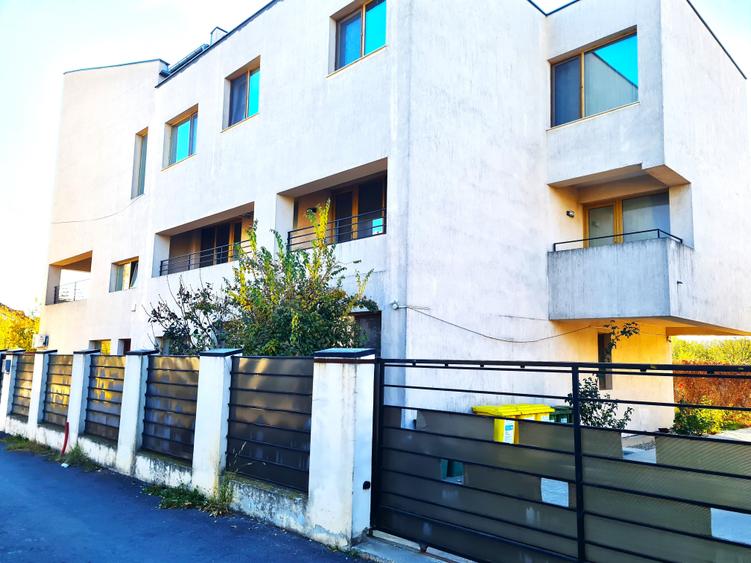 Ap. lux,4 cam.s.totala. 253mp utili ,pe tot etajul 2 ,+camera la mansarda 20mp! - 2