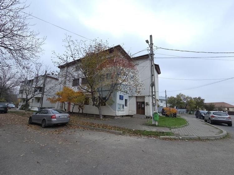 Apartament cu 3 camere etajul 1, Campineanca - 13