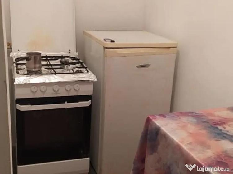 Inchiriez casa 3 camere zona Gradiste - 8