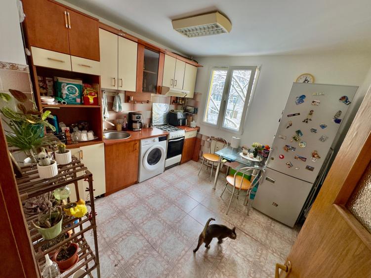 Apartament 2 camere Decomandat |  Trapezului | Boxa | Anvelopat | 10 min Metrou - 2