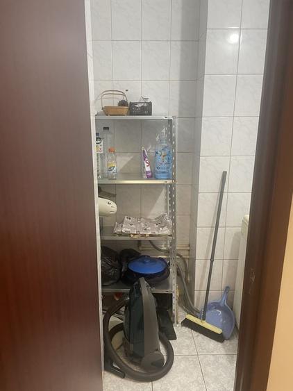 Apartament cu 3 camere decomandat în Exterior Vest