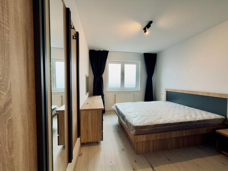 Apartament cu 3 camere la prima închiriere în zona Tractorul la et 7/10 - 5