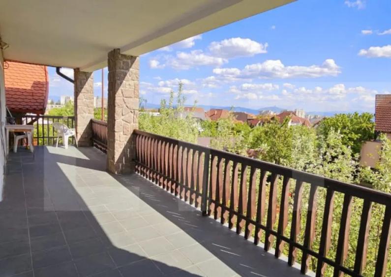 Casa, de vanzare, cu 6 camere, 300 mp, zona semicentrala - 4