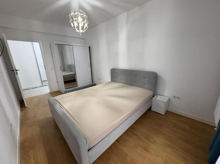 Apartament cu 3 camere decomandat, mobilat în Central