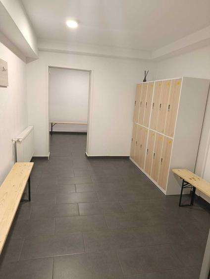 Apartament cu 4 camere decomandat în Exterior Vest