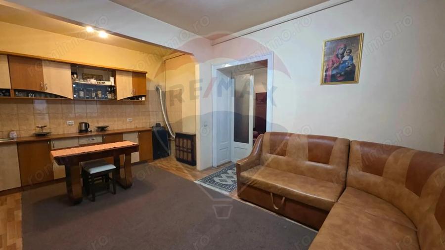 Casă cu 4 camere cu Teren 150 Mp în Ultracentral