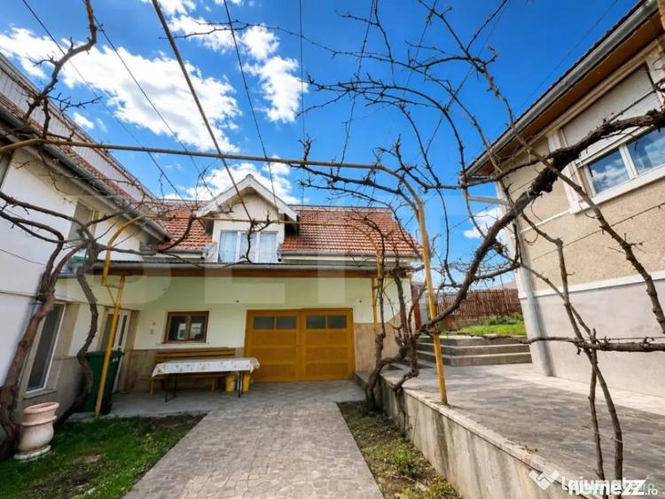 Casă cu 5 camere cu Teren 1700 Mp în Rapoltu Mare
