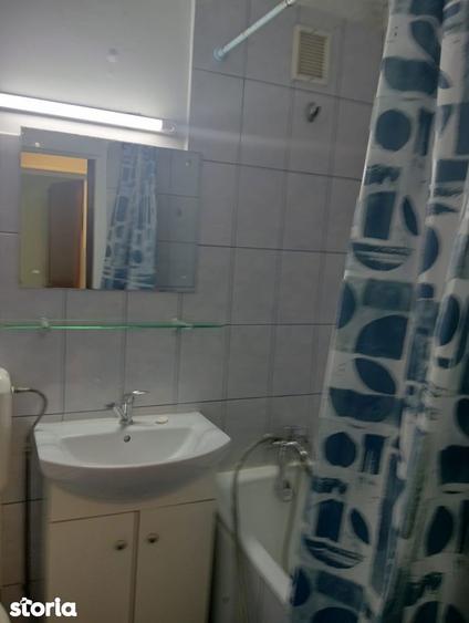 Apartament cu 3 camere decomandat, mobilat în Drumul Taberei