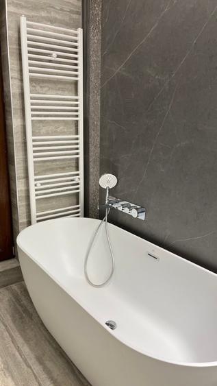 Casă individuală cu 7 camere cu Piscina în Iancu Nicolae