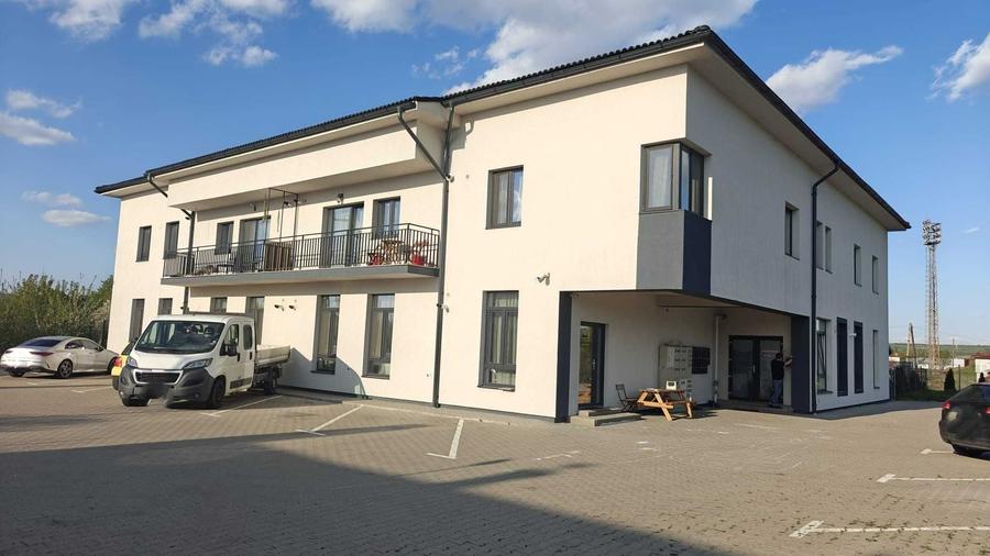 Apartament cu 3 camere semidecomandat în Șelimbăr