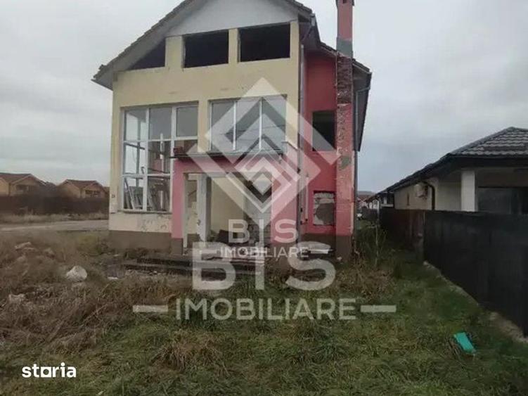 Casă cu 4 camere cu Teren 467 Mp în Central