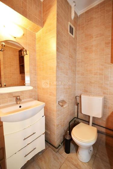 Apartament cu 4 camere decomandat, mobilat în Gară