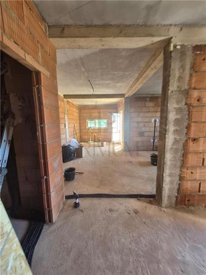 Duplex cu 4 camere cu Canalizare în Moșnița Nouă