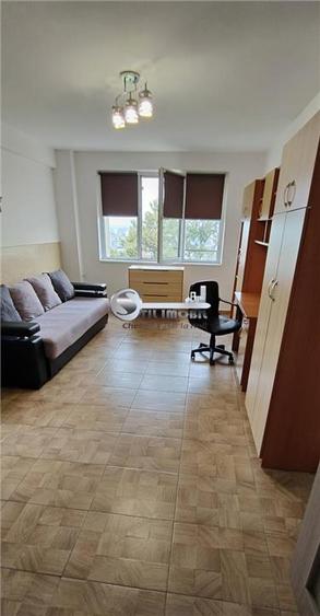 Apartament cu 2 camere decomandat, mobilat în Piața Unirii