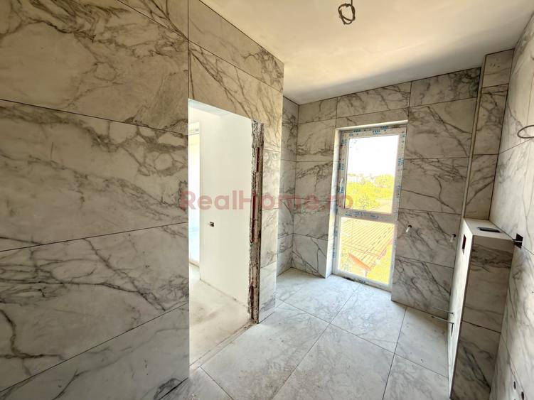 Apartament cu 4 camere decomandat în 1 Decembrie 1918