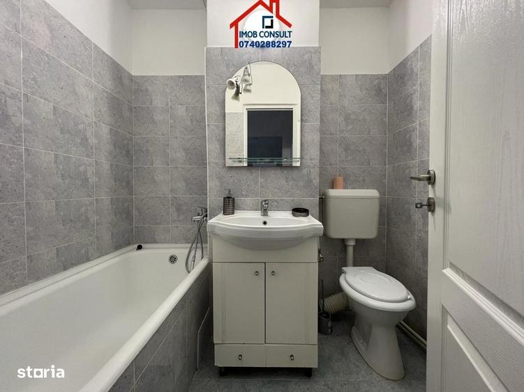Apartament cu 2 camere decomandat în Banca Națională