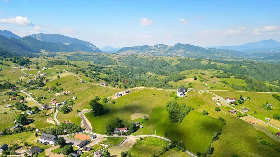Teren Construcții intravilan de 13000 mp, în Șirnea