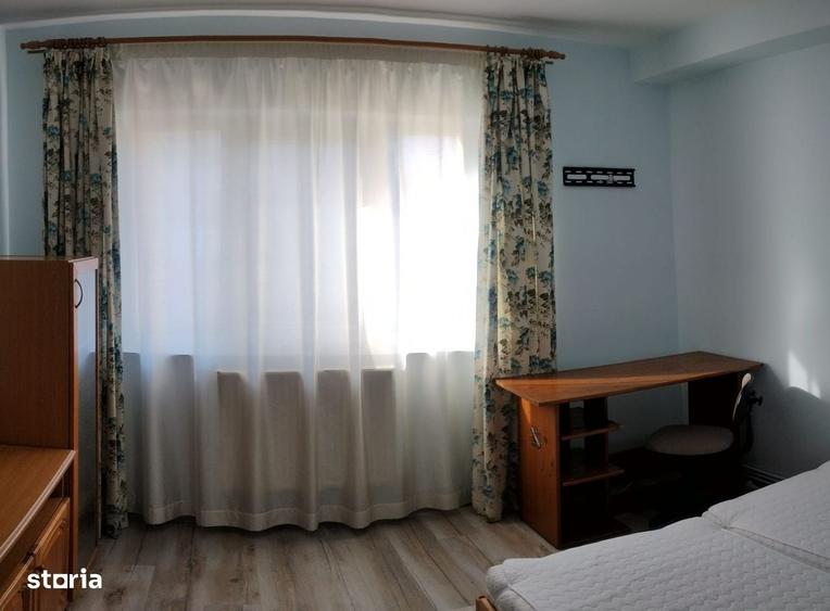 Apartament cu 3 camere decomandat în Exterior Vest