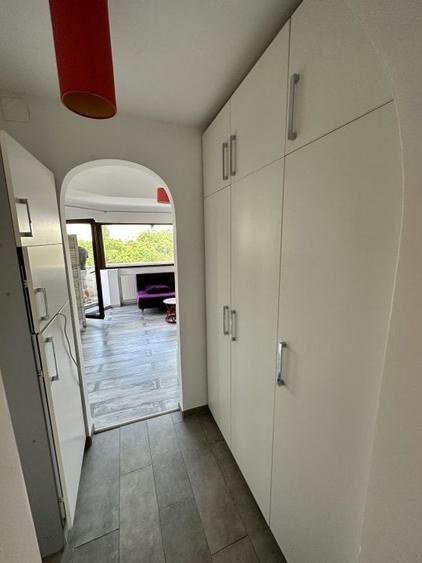 Romana / 3 min metrou / Centrala propie / Studio renovat / - 5