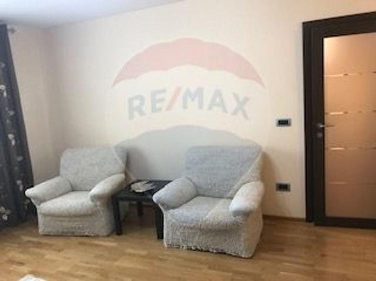 Apartament 2 camere de închiriat, str. Lunga - 7