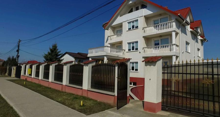 Vila 525 mp + 3300 mp teren in Botosani locuinta sau investitie - 4