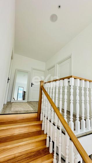 Casă cu 4 camere cu Teren 550 Mp în Săcueni