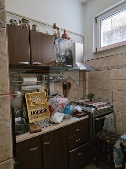 Apartament cu 4 camere decomandat, mobilat în Sebastian
