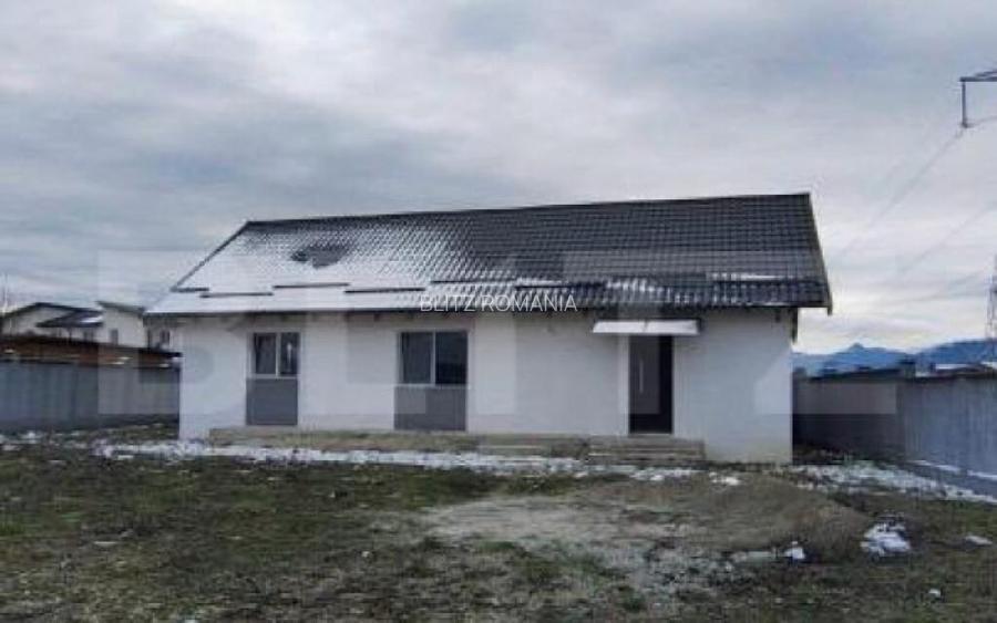 Casa de Vanzare cu 3 camere in Cartierul Izvor, Tarlung