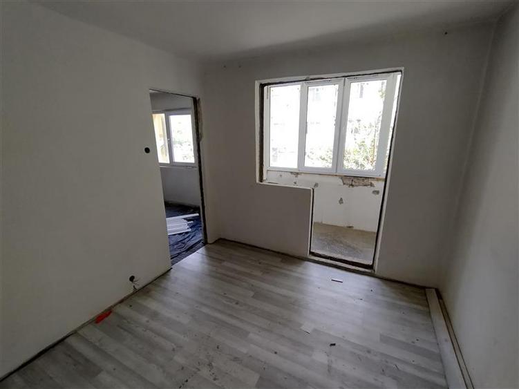 Oravita | Apt.2 Cam | Etj.1 | Zona Pompieri | Pret Negociabil - 10