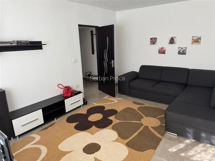 Apartament 2 camere Podu Ros, proaspat RENOVAT